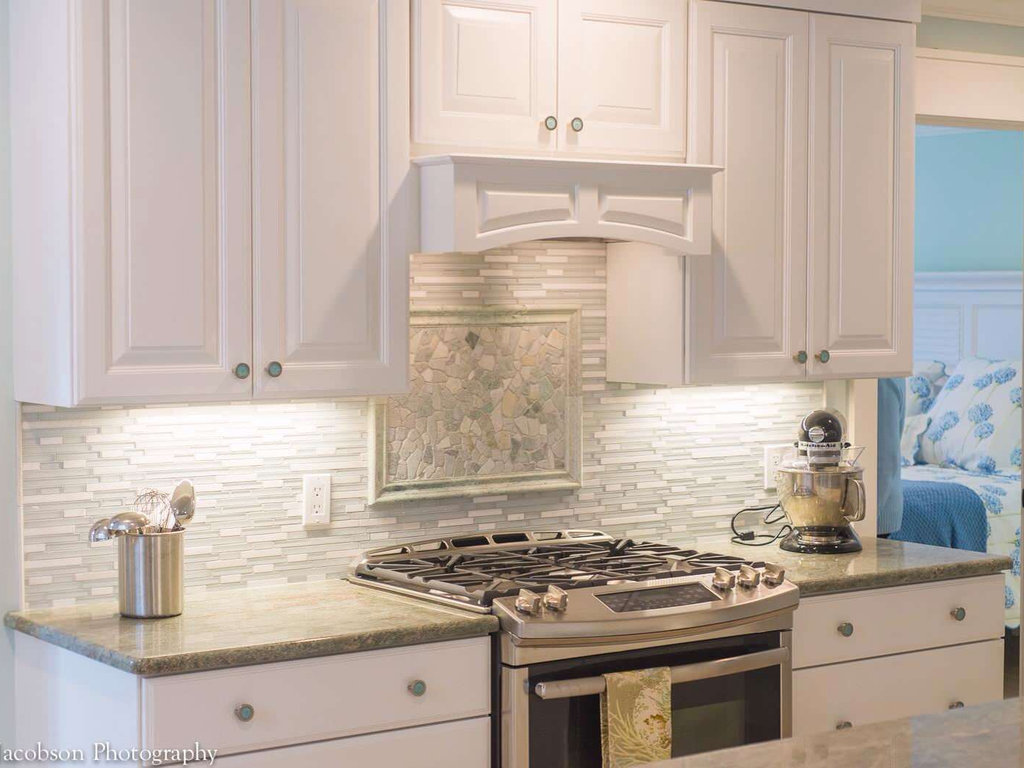 Range backsplash